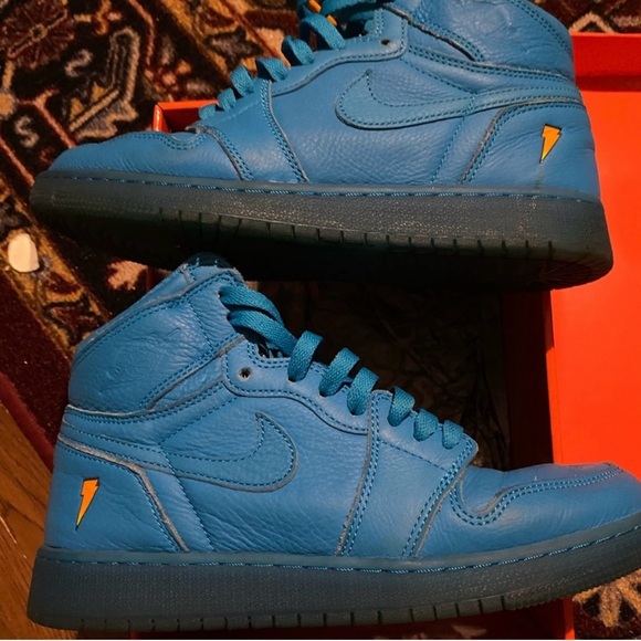 Jordan 1 SE Gatorade Blue Lagoon - Picture 4 of 7